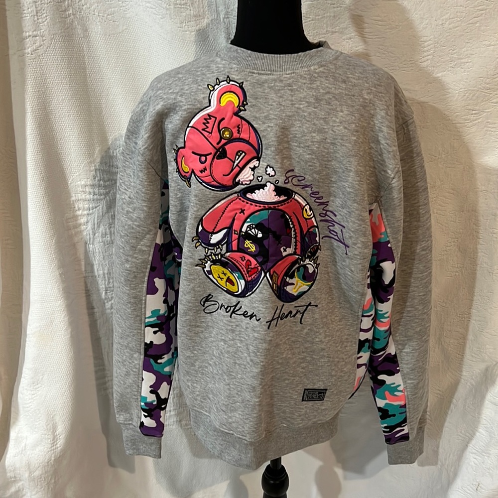 Screenshot Broken Heart sweatshirt